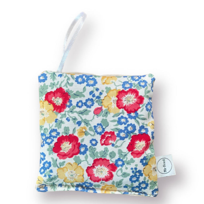 drawer sachets, lavender bags, lavender sachet, cinnamon sachets, clove sachets, linen, cupboard and drawers